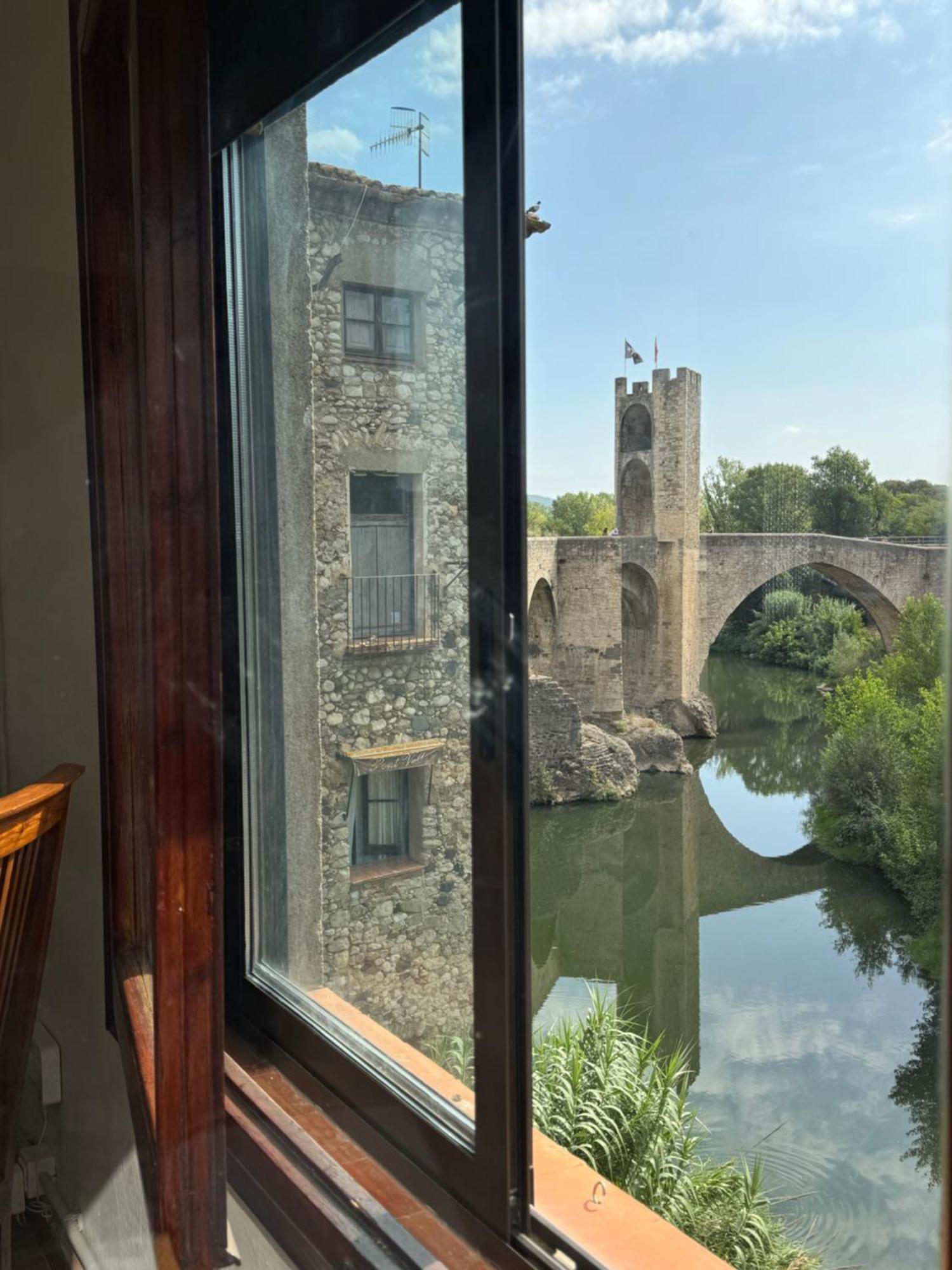 Besalu Pont Vell Apartment Ngoại thất bức ảnh